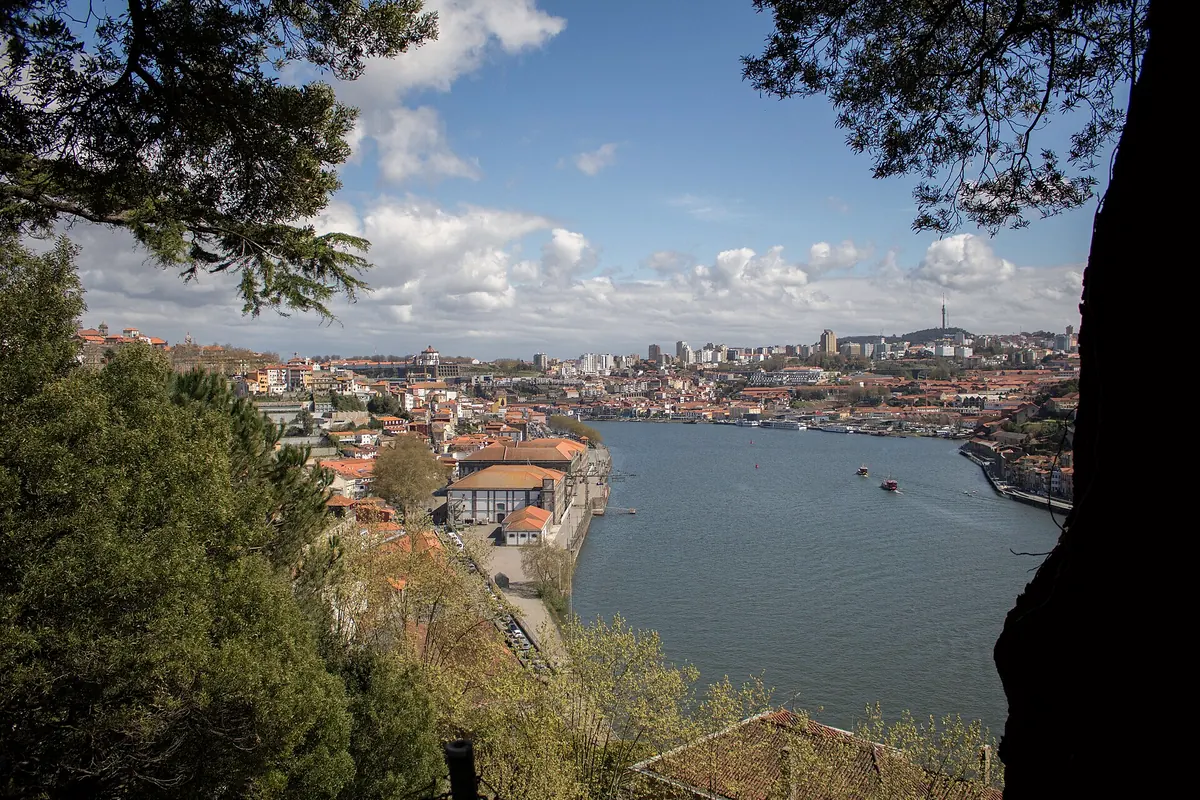 Garden viewpoint above the Douro in the Palácio de Cristal grounds